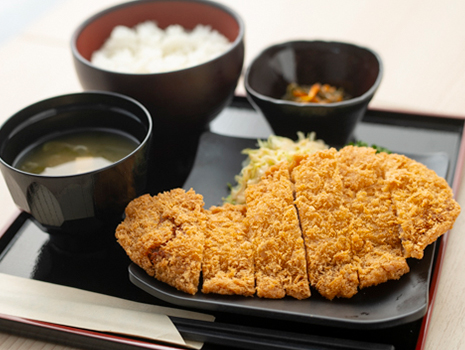 青森県産豚のとんかつ定食