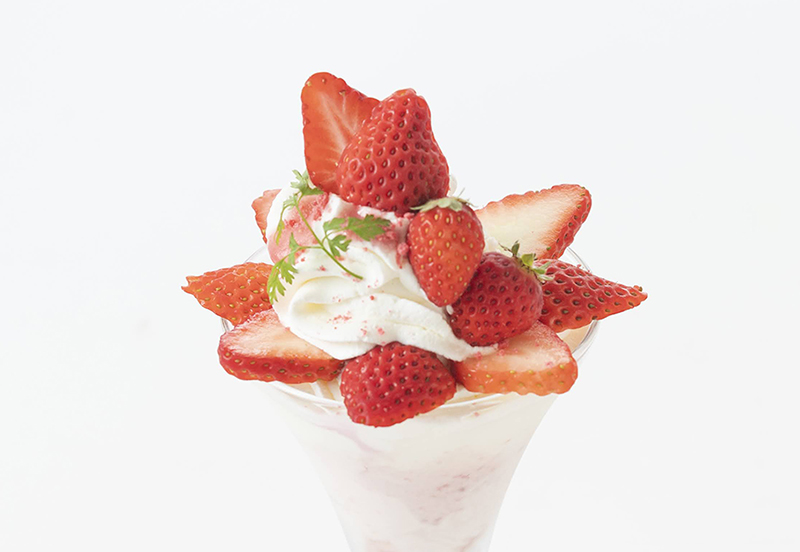 25【期間限定】ストロベリーパフェ