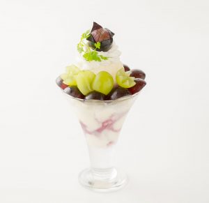 【季節のおすすめ】ぶどうパフェのご紹介【期間限定】