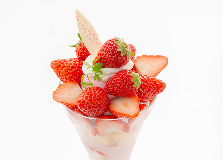 26【期間限定】スペシャルストロベリーパフェ